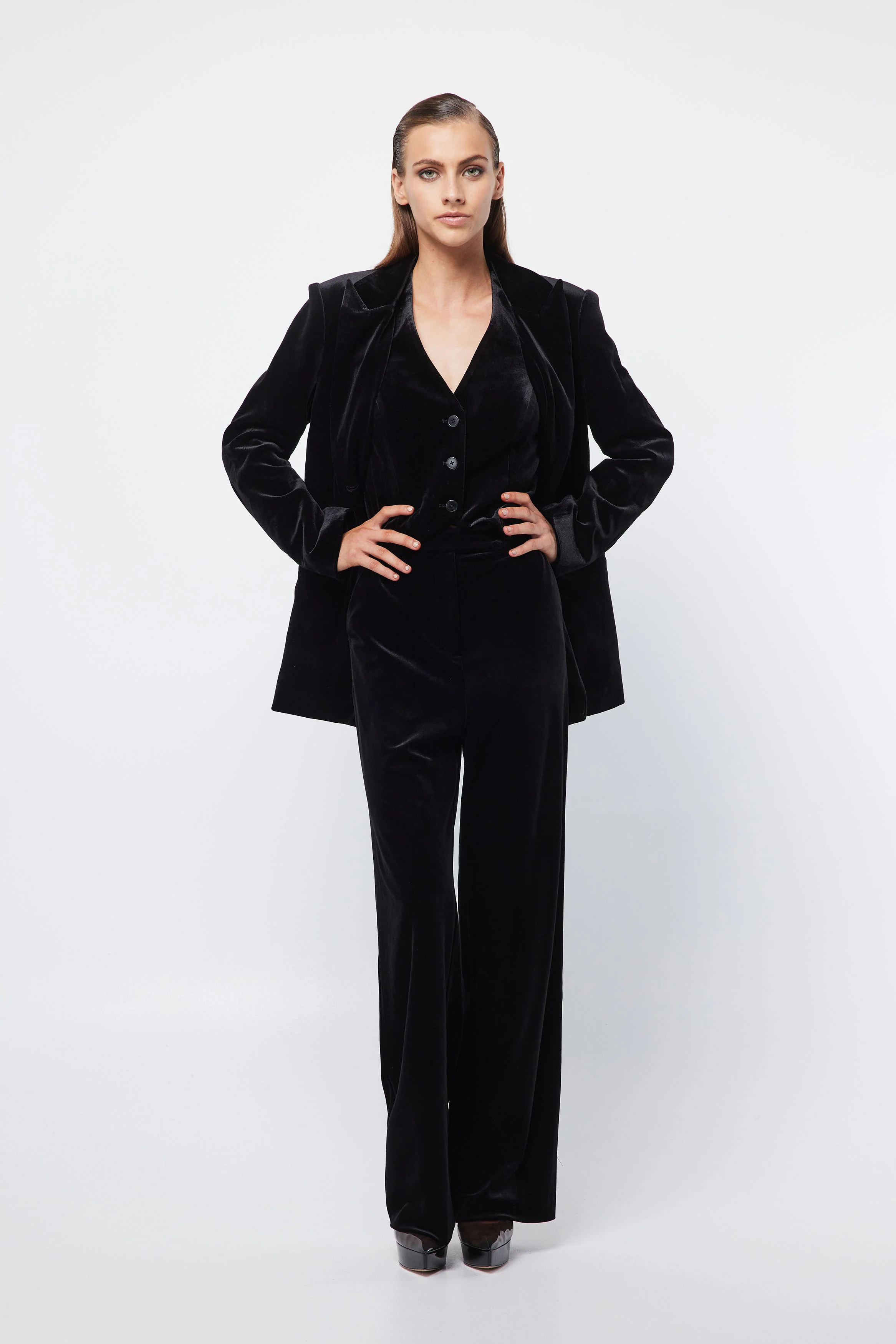 Eulalie Velvet Blazer - Image 5